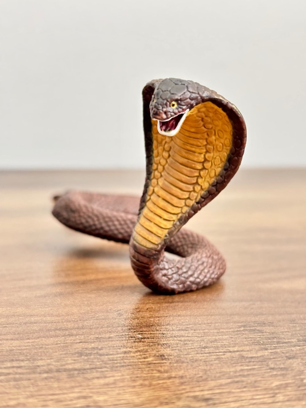 VINTAGE Cobra Snake Figure 1996 Reptile Toy Realistic Wildlife Animal Safari Ltd